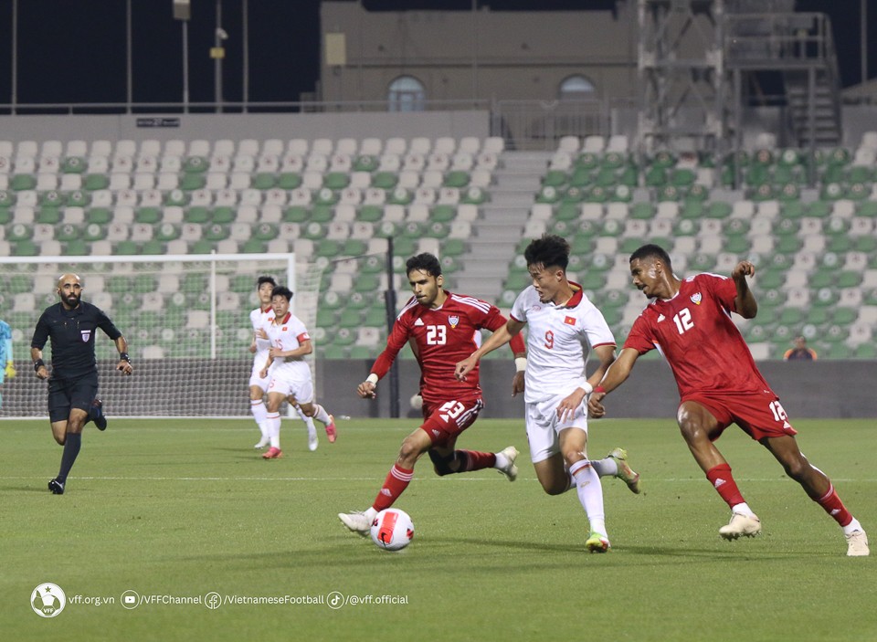 Thủ môn U23 Việt Nam phải nhập viện sau trận thua đậm UAE 3 Thủ môn U23 Việt Nam phải nhập viện sau trận thua đậm UAE 3