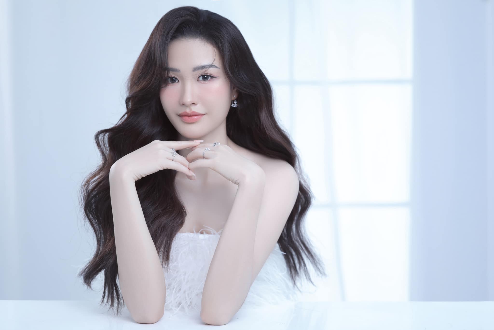 Hoa khôi bóng chuyền Kim Thanh khoe bộ ảnh đón tuổi 24, nhan sắc gây thương nhớ 9 Hoa khôi bóng chuyền Kim Thanh khoe bộ ảnh đón tuổi 24, nhan sắc gây thương nhớ 9