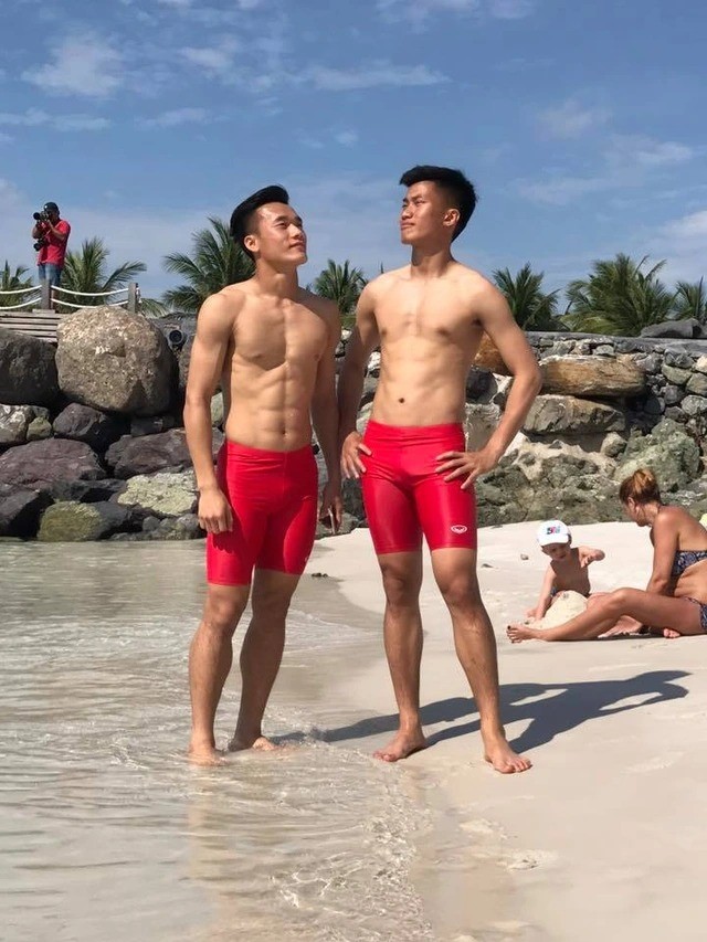 Bùi Tiến Dũng khoe body 8 múi săn chắc, ngoại hình vẫn như thời còn đỉnh cao - Ảnh 1 Bùi Tiến Dũng khoe body 8 múi săn chắc, ngoại hình vẫn như thời còn đỉnh cao - Ảnh 1