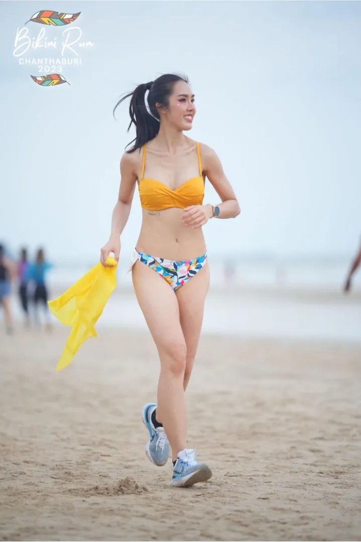 Pitakporn - Á hậu sự kiện Hoa hậu Quốc tế Thái Lan 2015 tham dự giải chạy bikini. Pitakporn - Á hậu sự kiện Hoa hậu Quốc tế Thái Lan 2015 tham dự giải chạy bikini.