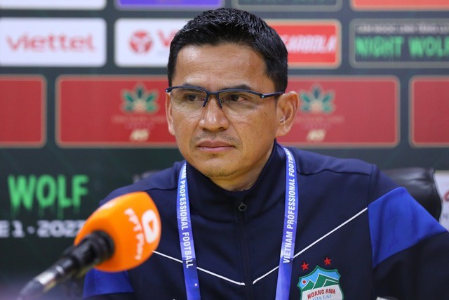 HLV Kiatisak bất ngờ vì HAGL thắng CLB Viettel tới 4-1 HLV Kiatisak bất ngờ vì HAGL thắng CLB Viettel tới 4-1