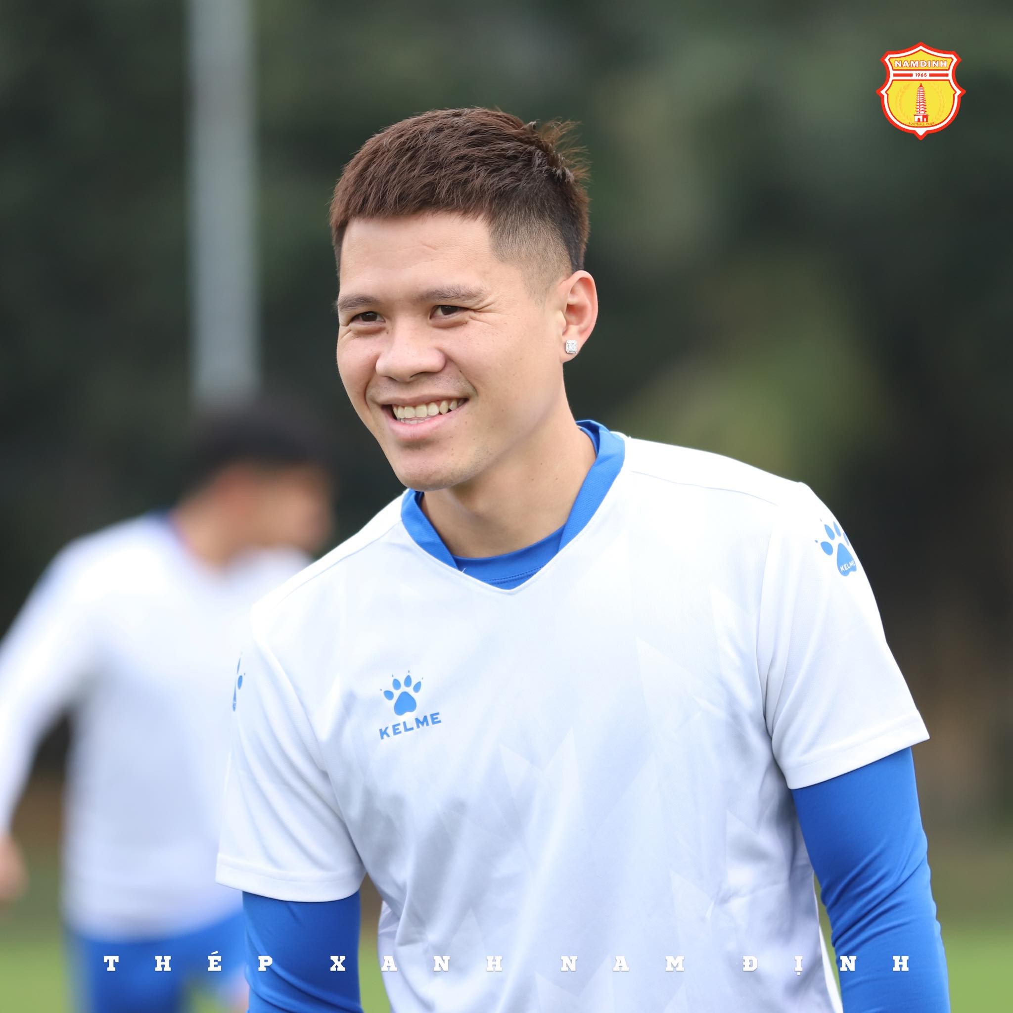 Vòng 6 V-League: Trụ cột hàng thủ dính chấn thương, CLB Nam Định gặp khó trước màn đón tiếp SLNA 1 Vòng 6 V-League: Trụ cột hàng thủ dính chấn thương, CLB Nam Định gặp khó trước màn đón tiếp SLNA 1