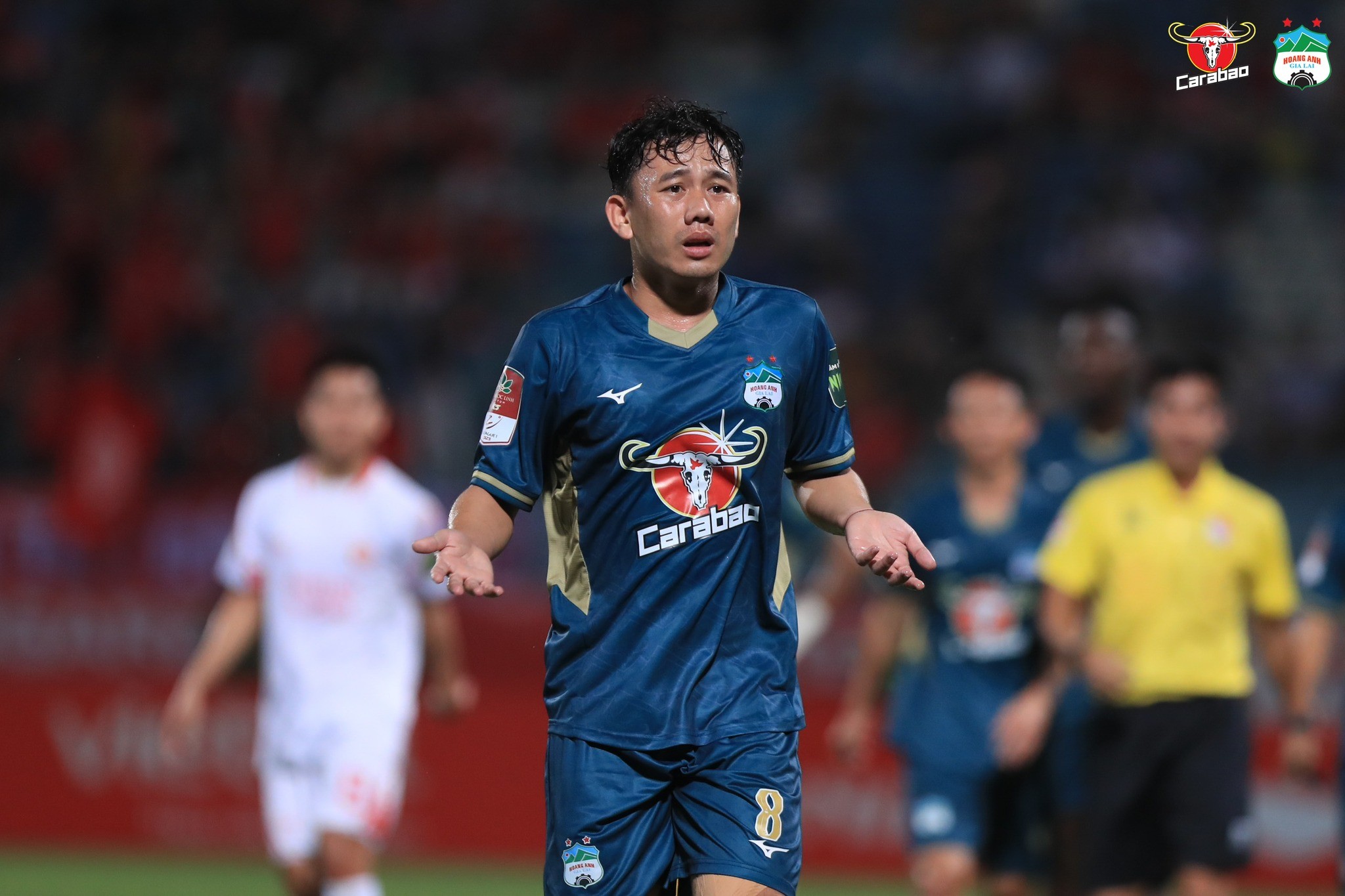 Đội hình tiêu biểu vòng 5 V-League 2023: Nhiều gương mặt mới xuất hiện 4 Đội hình tiêu biểu vòng 5 V-League 2023: Nhiều gương mặt mới xuất hiện 4