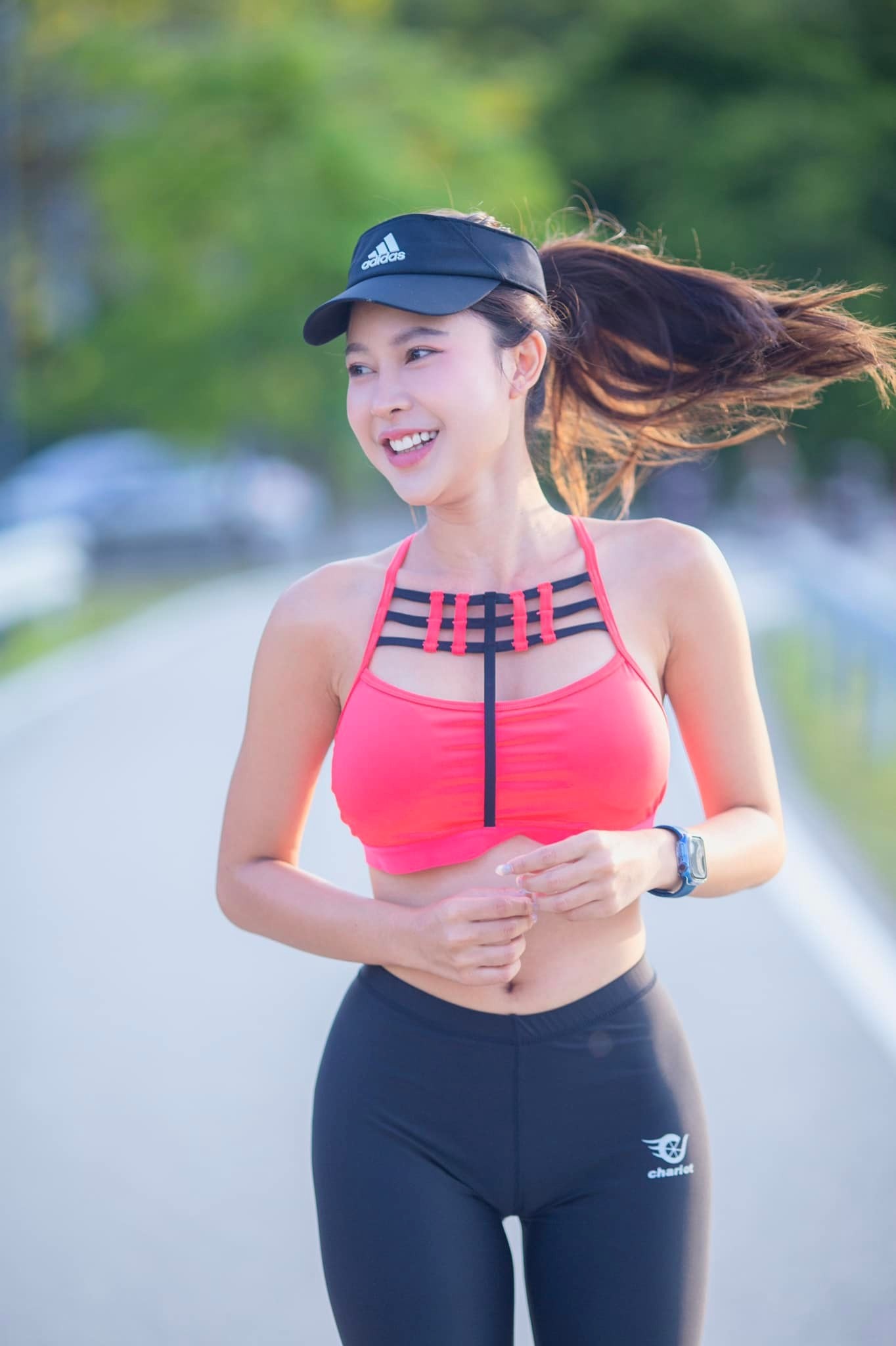 Cận cảnh nhan sắc tựa 'thiên thần' của nữ VĐV Thái Lan ở giải chạy Bikini Run Chanthaburi 2023 9 Cận cảnh nhan sắc tựa 'thiên thần' của nữ VĐV Thái Lan ở giải chạy Bikini Run Chanthaburi 2023 9