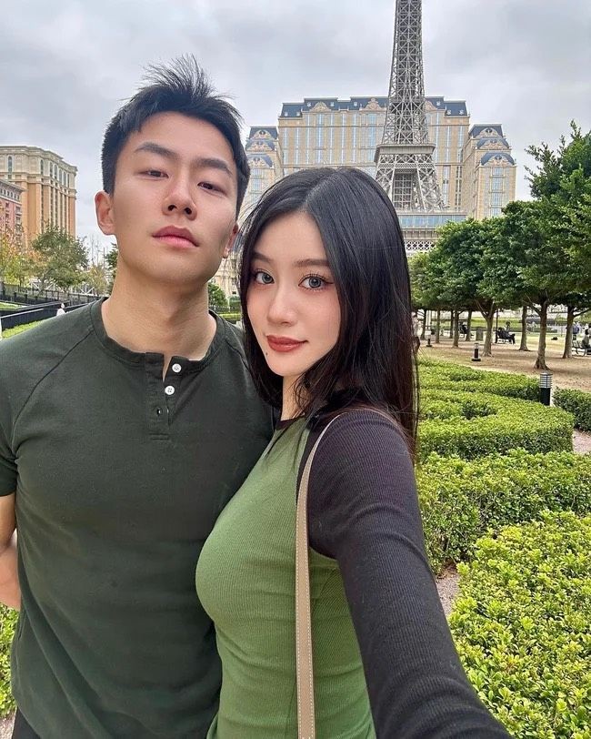 Cuộc sống sang chảnh, đậm mùi 'rich kid' của ái nữ cựu danh thủ đình đám xứ Trung 5 Cuộc sống sang chảnh, đậm mùi 'rich kid' của ái nữ cựu danh thủ đình đám xứ Trung 5