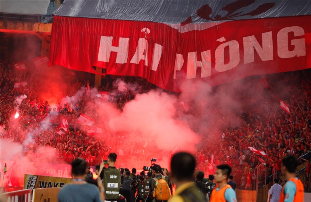 Vòng 6 V-League: Hà Nội FC 'chơi lớn', CLB Hải Phòng gửi công văn đến BTC sân Hàng Đẫy 2 Vòng 6 V-League: Hà Nội FC 'chơi lớn', CLB Hải Phòng gửi công văn đến BTC sân Hàng Đẫy 2