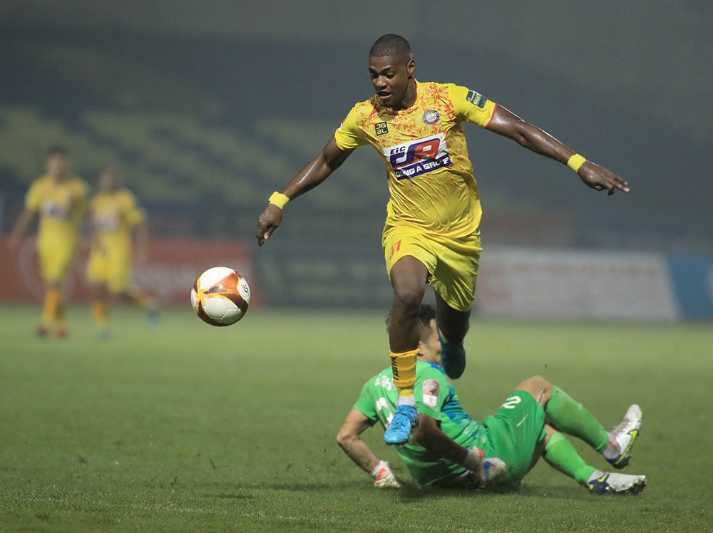 Thanh Hóa vươn lên đầu bảng V-League, HLV Popov tuyên bố đầy mạnh mẽ 4 Thanh Hóa vươn lên đầu bảng V-League, HLV Popov tuyên bố đầy mạnh mẽ 4