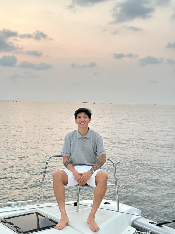 Đoàn Văn Hậu cùng bạn gái Top 10 hoa hậu đi du lịch, hé lộ cách xưng hô đặc biệt - Ảnh 2