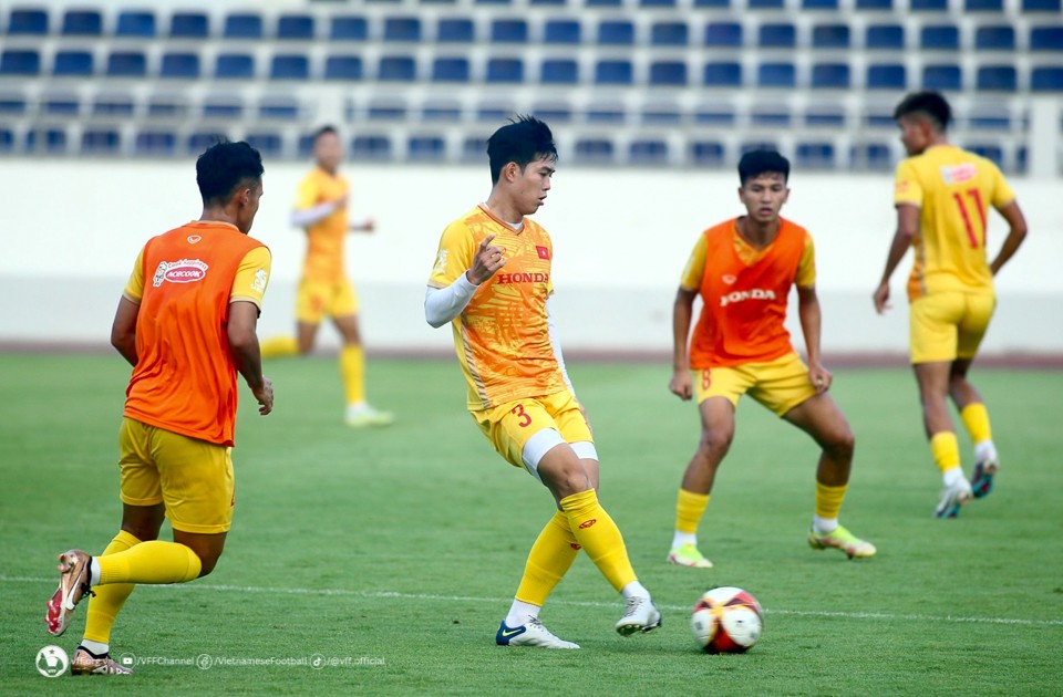 SEA Games 32: Hậu vệ U22 Việt Nam khẳng định không 'ngán' U22 Thái Lan, HLV Troussier chốt 'quân xanh' 1 SEA Games 32: Hậu vệ U22 Việt Nam khẳng định không 'ngán' U22 Thái Lan, HLV Troussier chốt 'quân xanh' 1