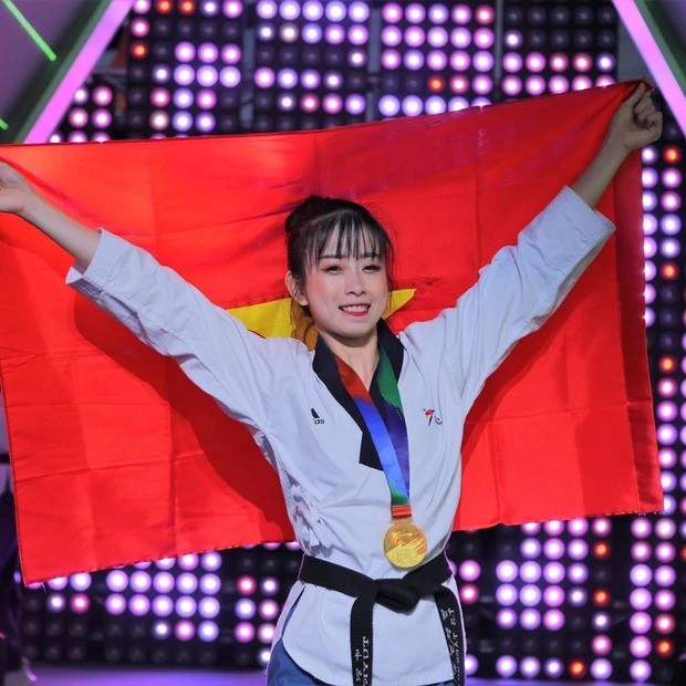 Cận cảnh nhan sắc hot girl Châu Tuyết Vân, hy vọng Vàng của Taekwondo Việt Nam tại SEA Games 32 - Ảnh 1 Cận cảnh nhan sắc hot girl Châu Tuyết Vân, hy vọng Vàng của Taekwondo Việt Nam tại SEA Games 32 - Ảnh 1