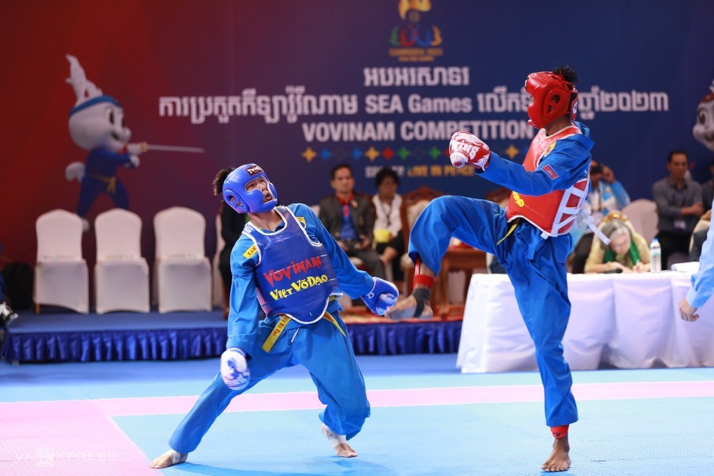 Để thua VĐV Việt Nam, võ sĩ Campuchia phải nhập viện cấp cứu 1 Để thua VĐV Việt Nam, võ sĩ Campuchia phải nhập viện cấp cứu 1
