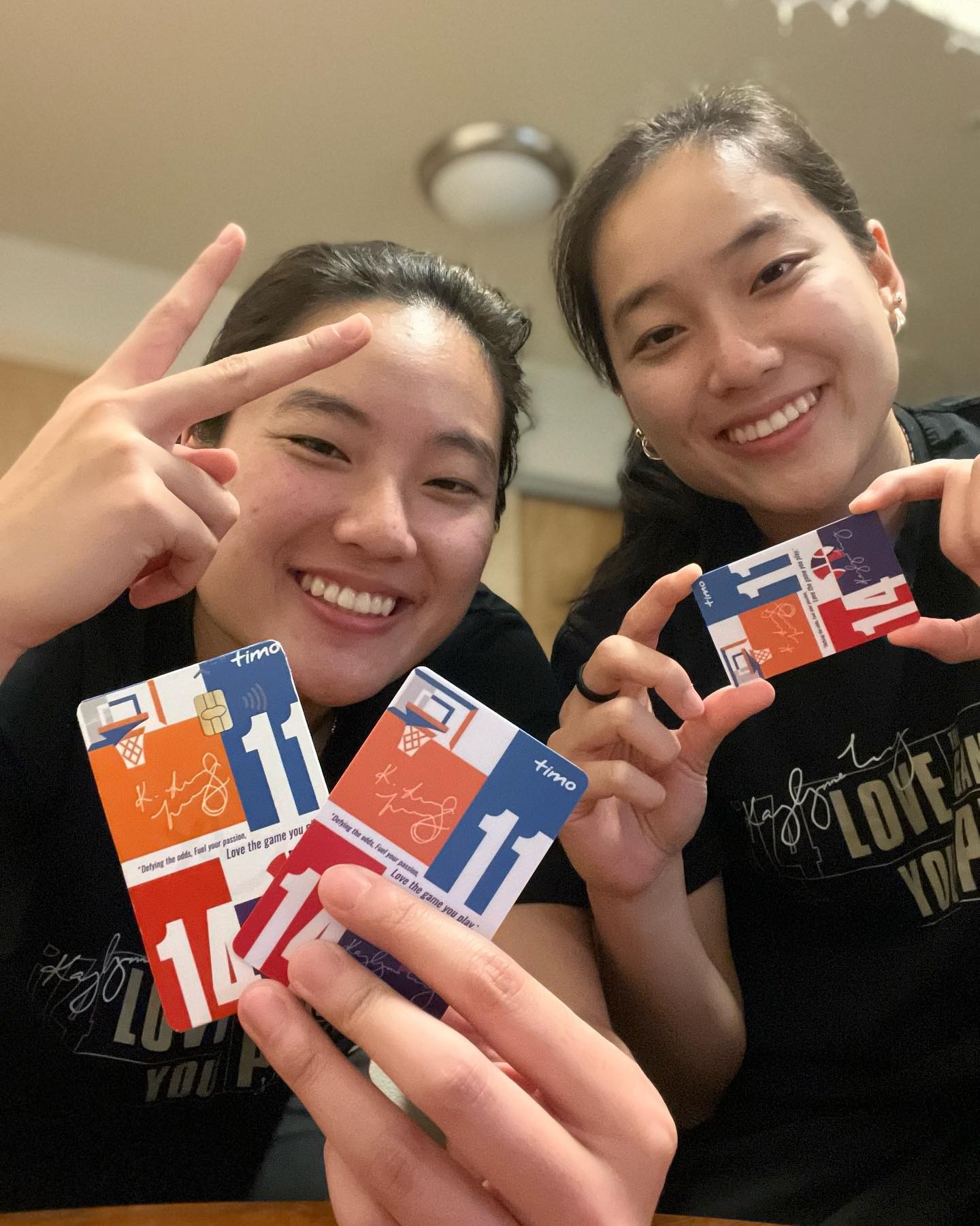 Ảnh hồi nhỏ 'siêu kute' cùng thành tích học tập đáng nể của cặp song sinh bóng rổ nữ Việt Nam - Ảnh 3