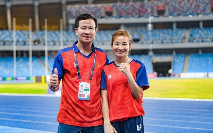 Thầy ruột tiết lộ điều bất ngờ về 'siêu nhân' Nguyễn Thị Oanh tại SEA Games 32 4 Thầy ruột tiết lộ điều bất ngờ về 'siêu nhân' Nguyễn Thị Oanh tại SEA Games 32 4