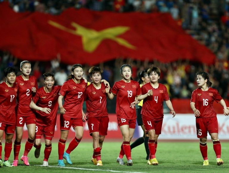 ĐT nữ Việt Nam đi vào lịch sử SEA Games, HLV Mai Đức Chung nói gì? 2 ĐT nữ Việt Nam đi vào lịch sử SEA Games, HLV Mai Đức Chung nói gì? 2