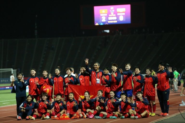 ĐT nữ Việt Nam đi vào lịch sử SEA Games, HLV Mai Đức Chung nói gì? 3 ĐT nữ Việt Nam đi vào lịch sử SEA Games, HLV Mai Đức Chung nói gì? 3