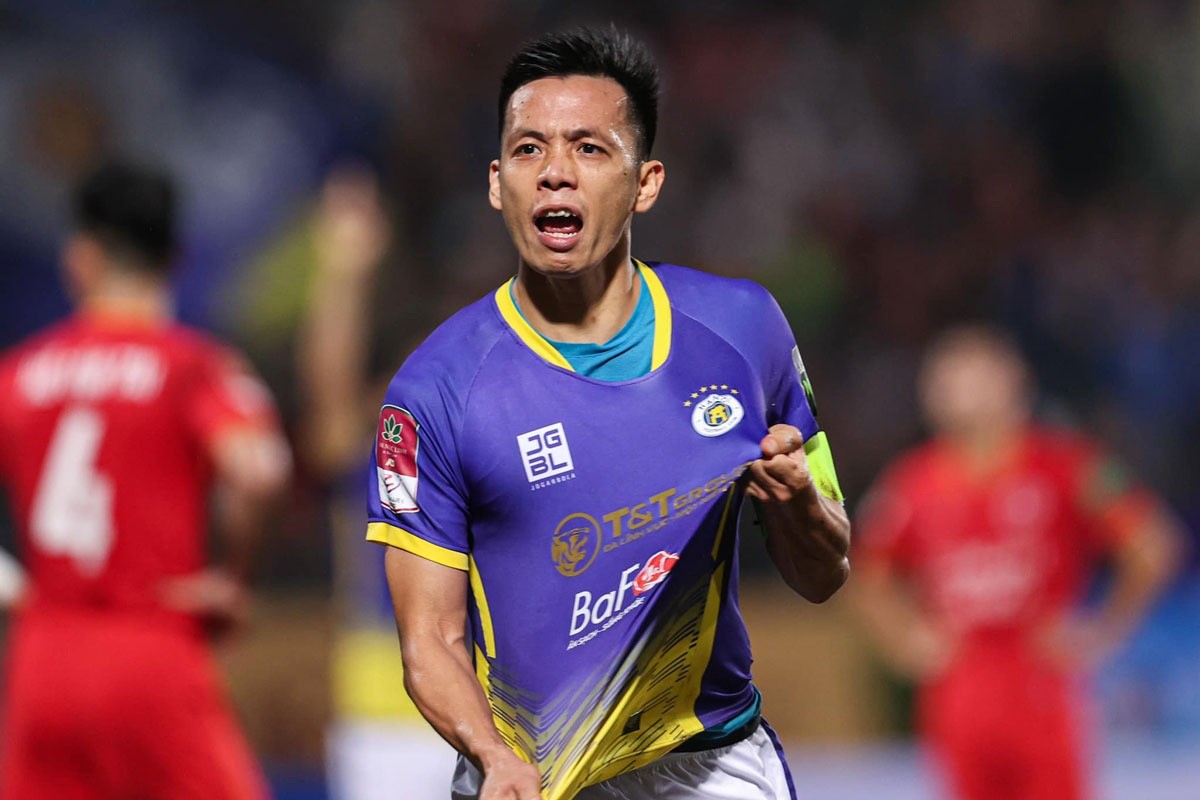 Văn Quyết bị cấm thi đấu tới 8 trận V-League 2023