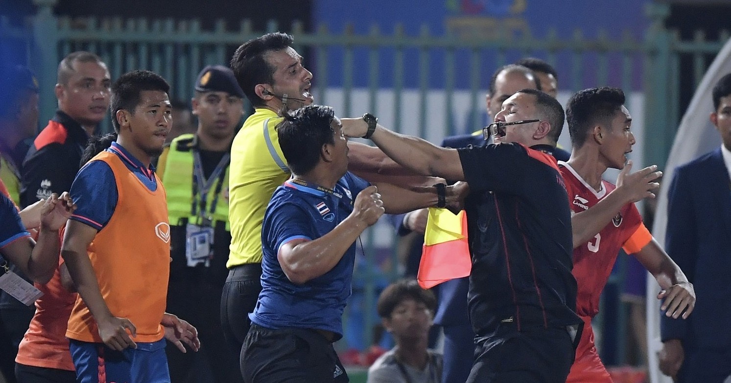 LĐBĐ Thái Lan đưa ra án phạt không khoan nhượng sau vụ 'hỗn chiến' ở SEA Games 32 1 LĐBĐ Thái Lan đưa ra án phạt không khoan nhượng sau vụ 'hỗn chiến' ở SEA Games 32 1