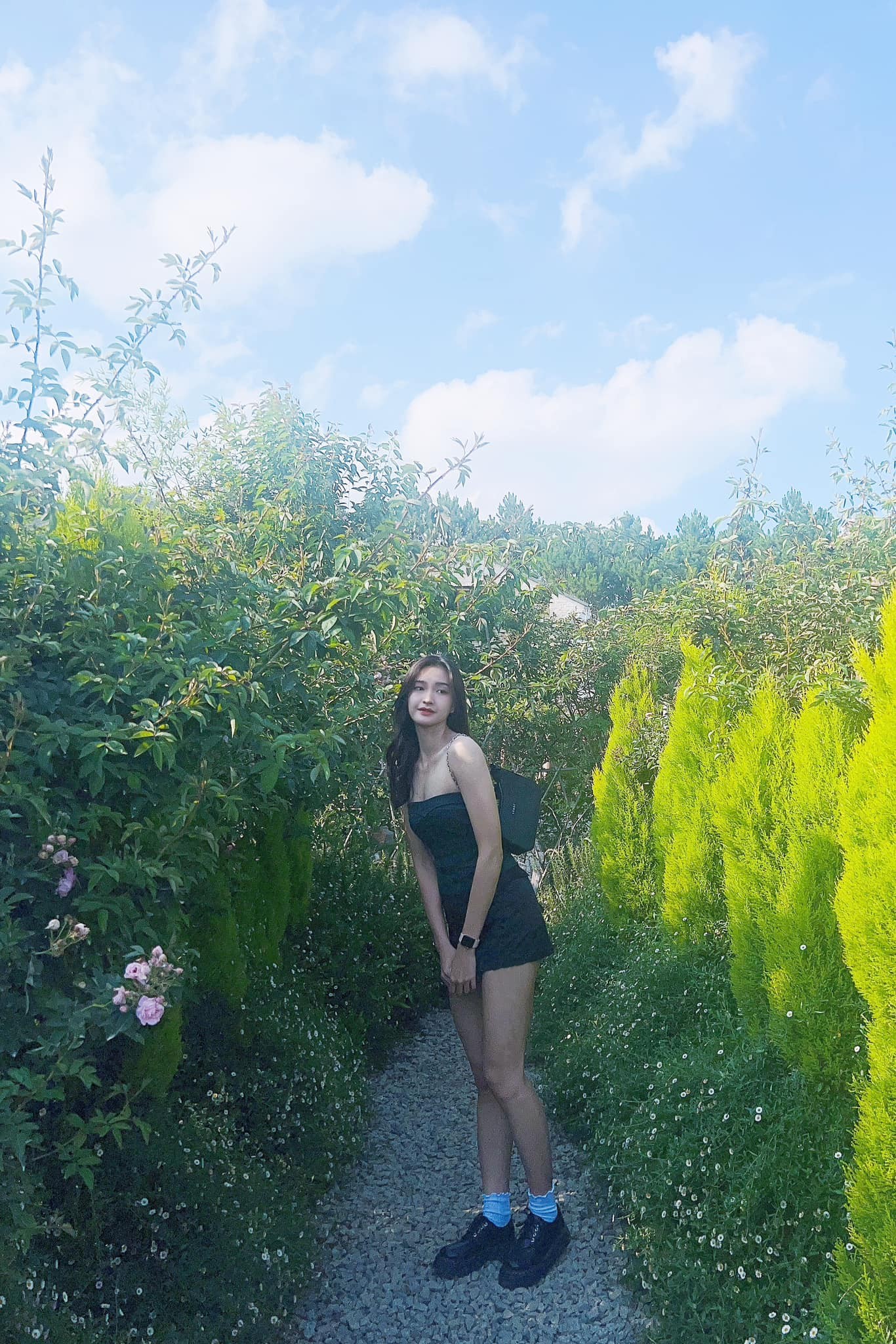 Với chiều cao lên đến 1m78 và làn da trắng muốt, Kim Thanh nổi bật trong những cô gái xinh đẹp của đội tuyển bóng chuyền nước nhà