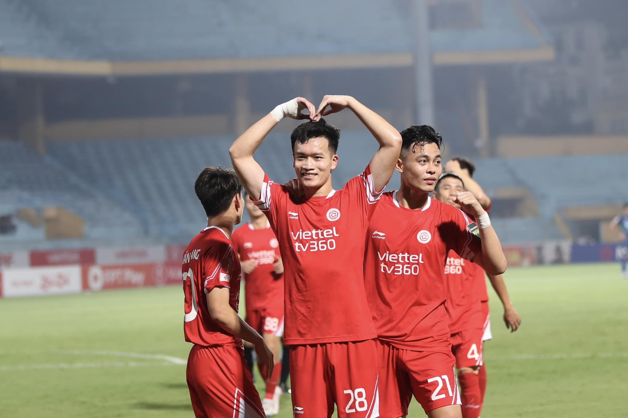 Đội hình tiêu biểu vòng 8 V-League 2023: Viettel, CAHN chiếm ưu thế 3 Đội hình tiêu biểu vòng 8 V-League 2023: Viettel, CAHN chiếm ưu thế 3