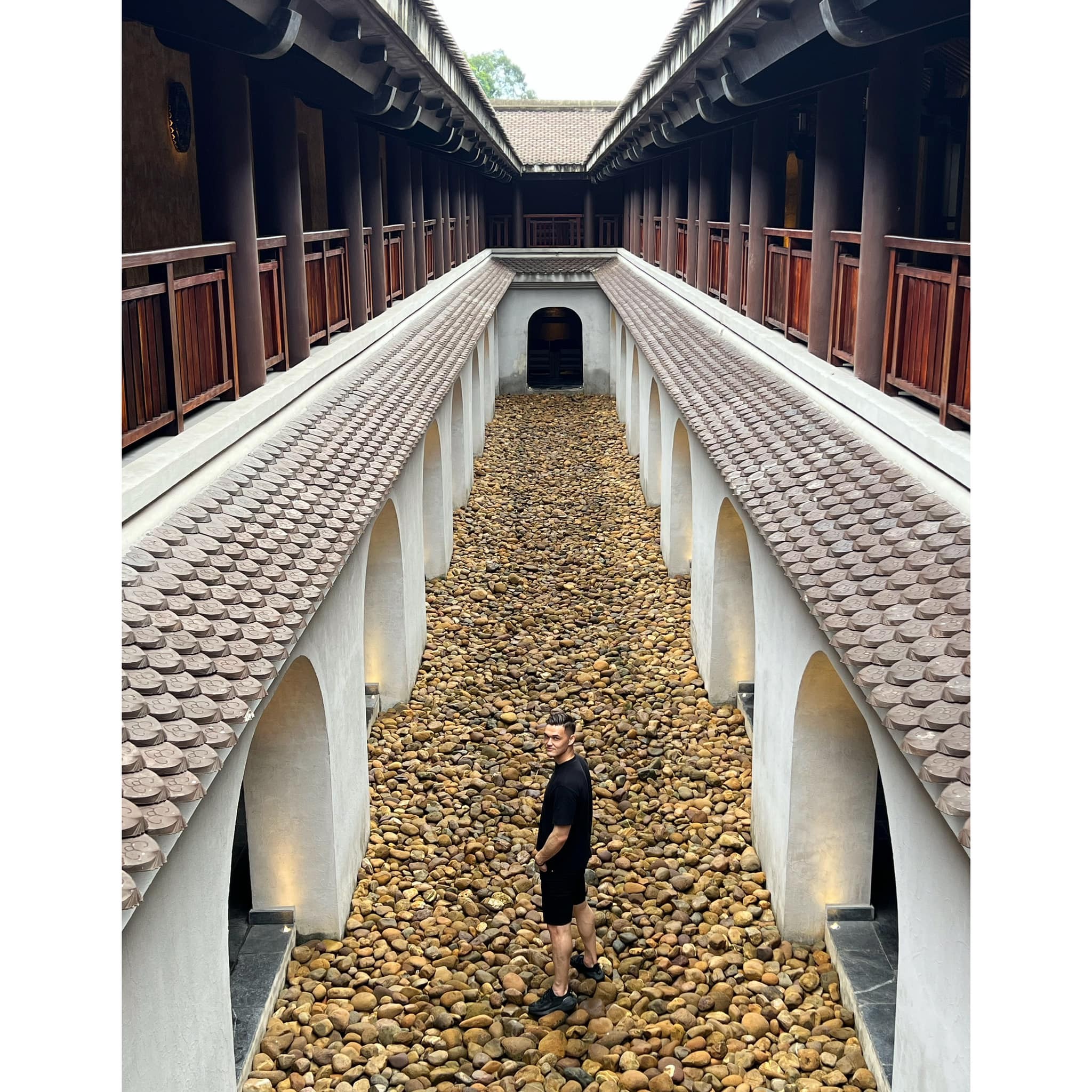 Thủ môn Patrik Lê Giang của Công An Hà Nội nghỉ dưỡng ở một khách sạn tại Quảng Ninh