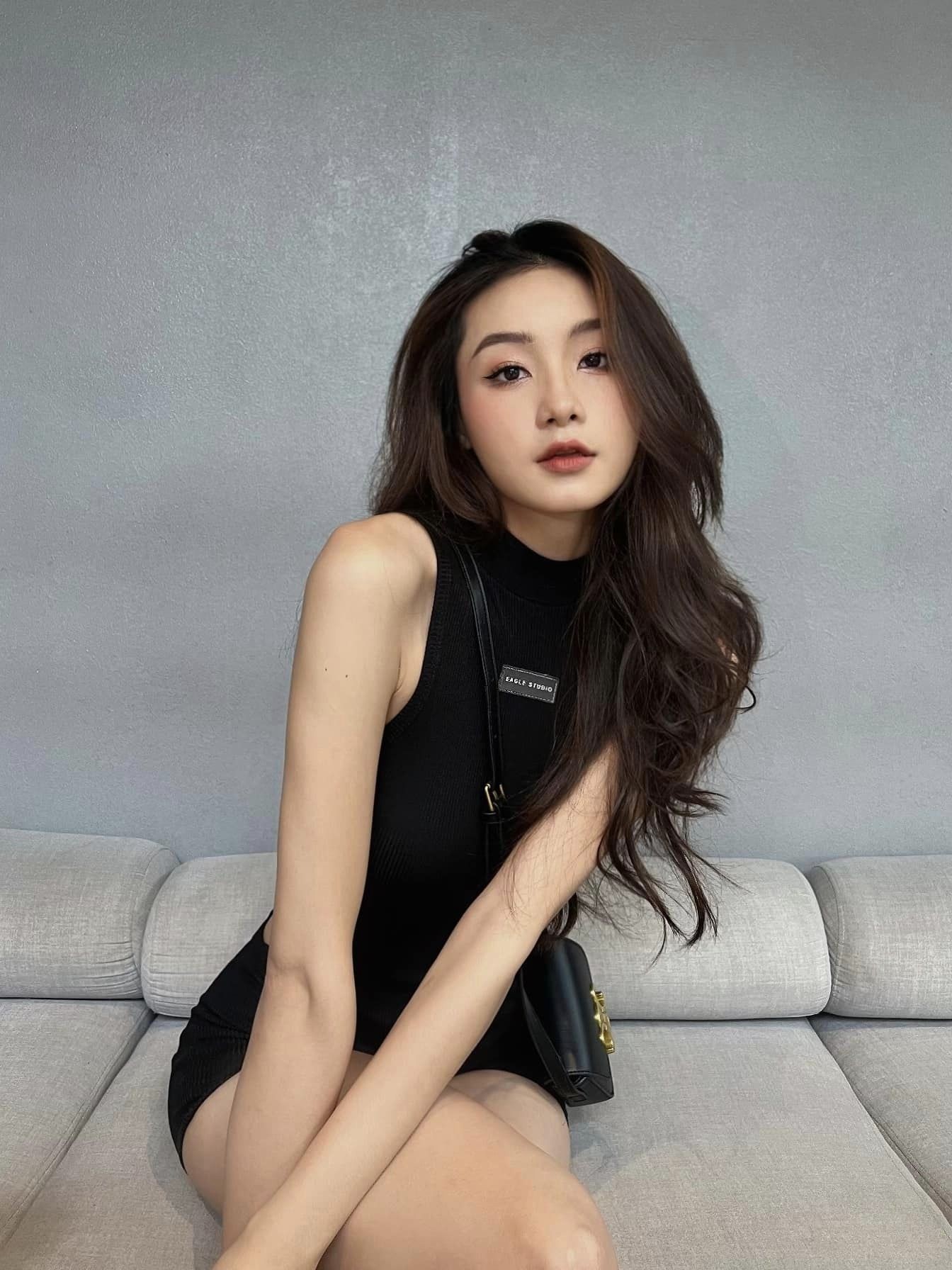 Chiêm ngưỡng nhan sắc 'cực phẩm' của bạn gái cựu trung vệ ĐT Việt Nam - Ảnh 5