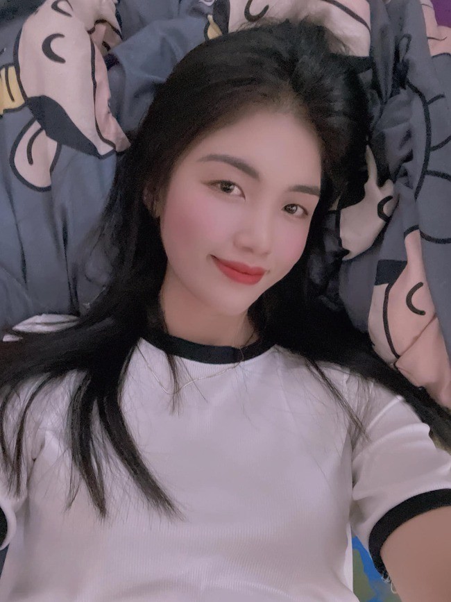 Mê mẩn trước nhan sắc của hoa khôi 9X bóng chuyền Việt Nam, vừa xinh đẹp lại tài năng - Ảnh 3