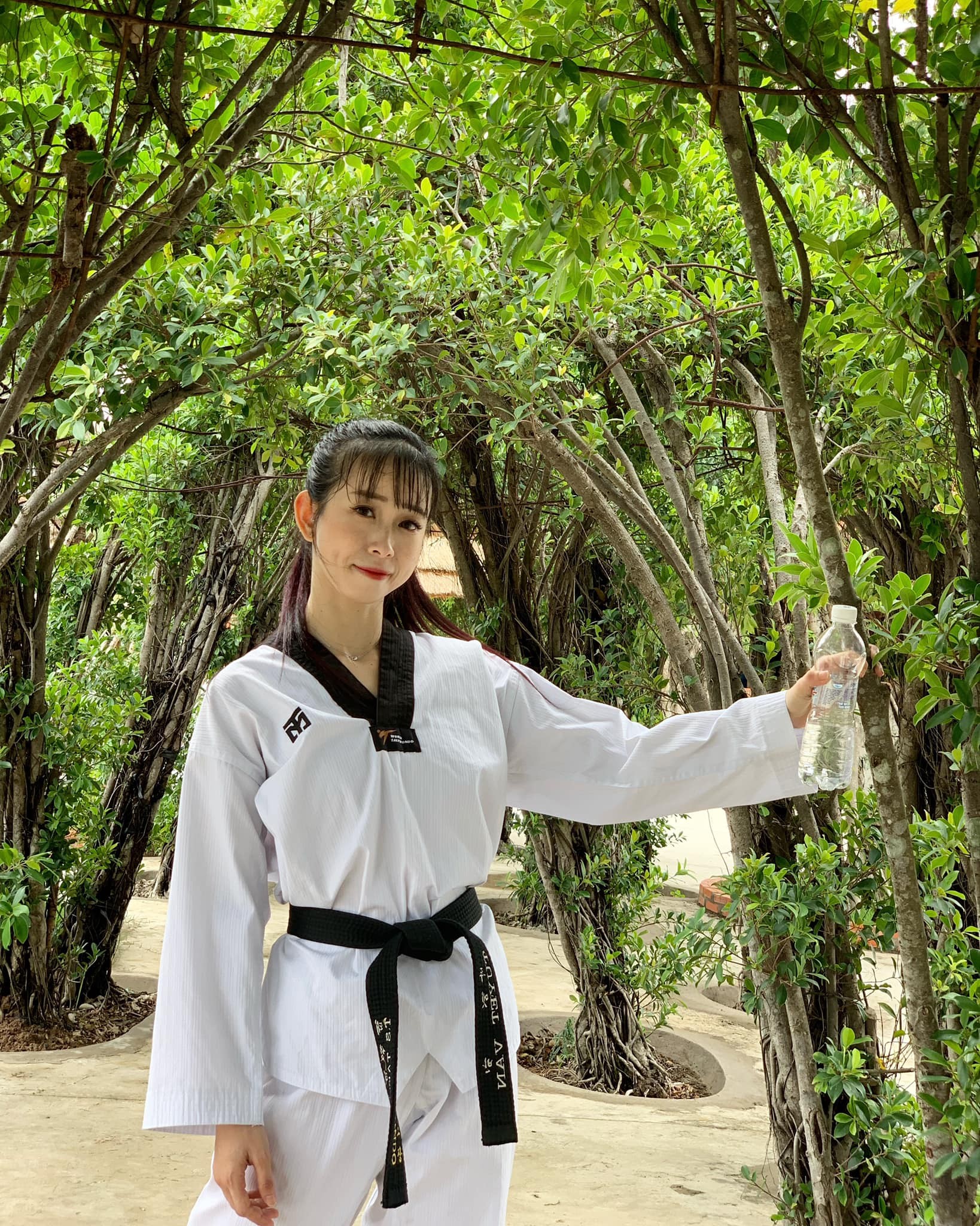 Châu Tuyết Vân sinh năm 1990 tại TPHCM là một võ sĩ Taekwondo