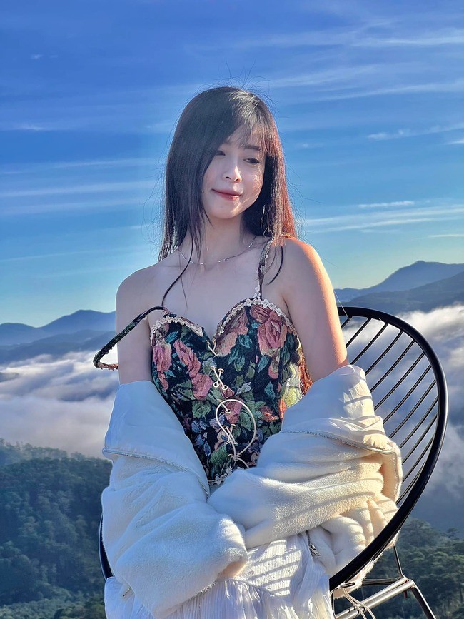 Hot girl làng võ Việt Nam khoe dáng đầy quyến rũ trên trang cá nhân - Ảnh 1