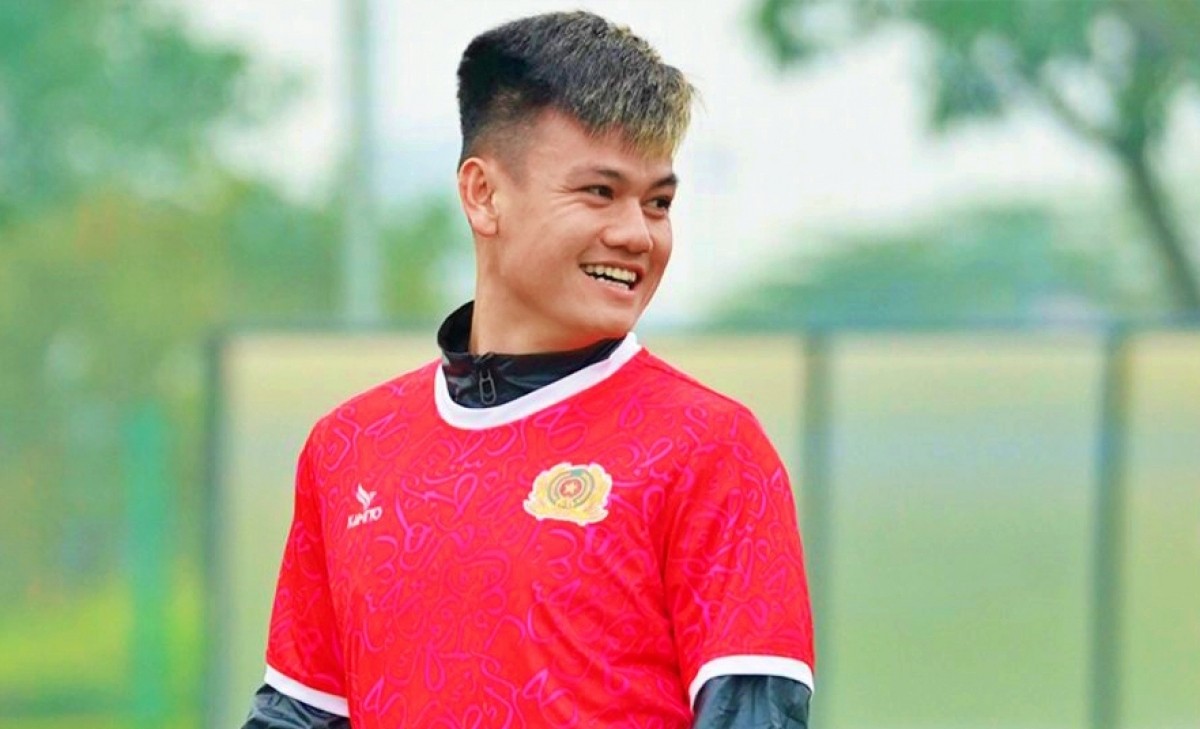 Hậu vệ Hồ Tấn Tài vắng mặt ở vòng 13 V-League 2023 Hậu vệ Hồ Tấn Tài vắng mặt ở vòng 13 V-League 2023