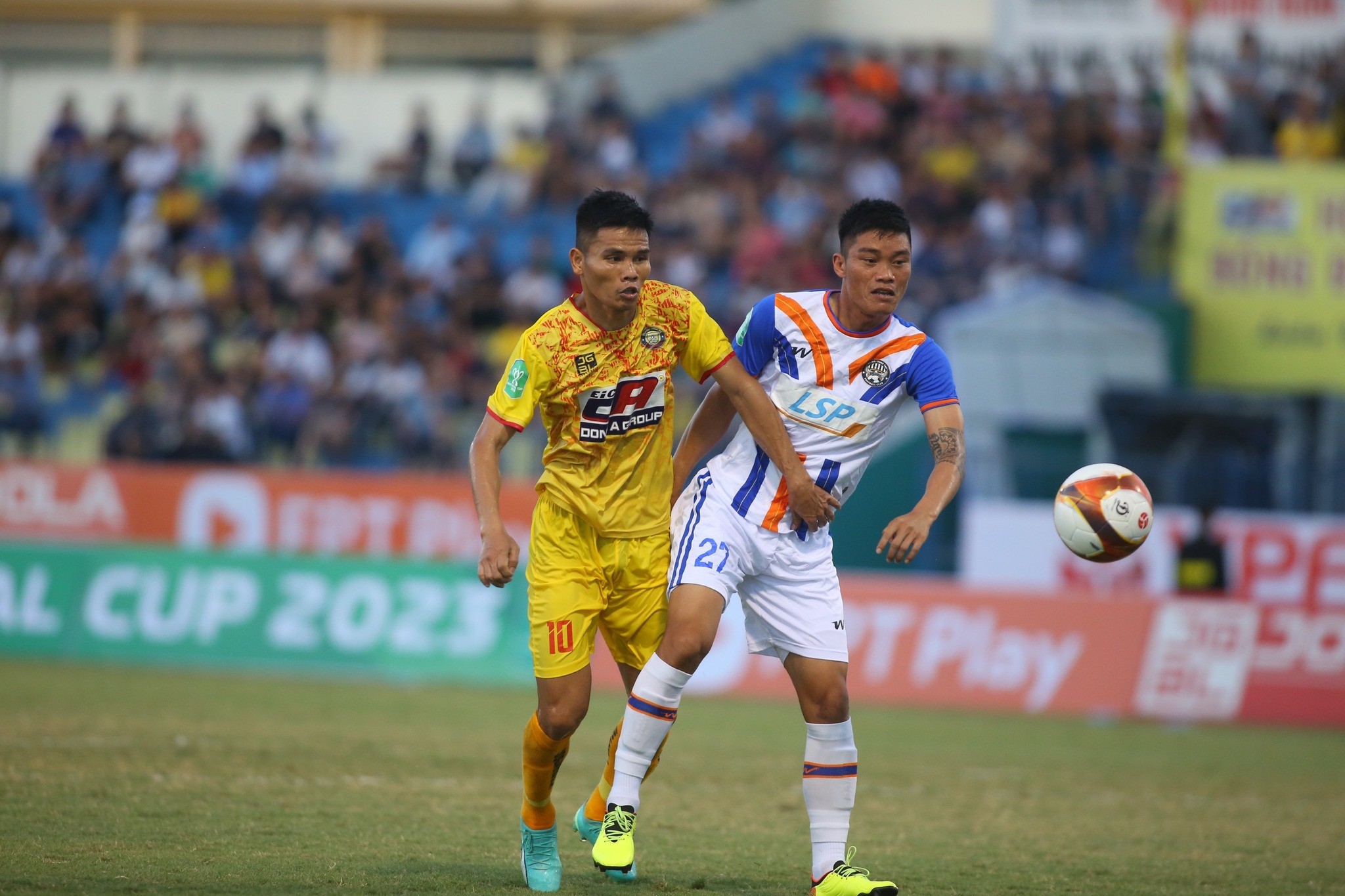 CLB Thanh Hóa nhận thưởng lớn, HLV Popov tính 'buông' V-League - Ảnh 1 CLB Thanh Hóa nhận thưởng lớn, HLV Popov tính 'buông' V-League - Ảnh 1