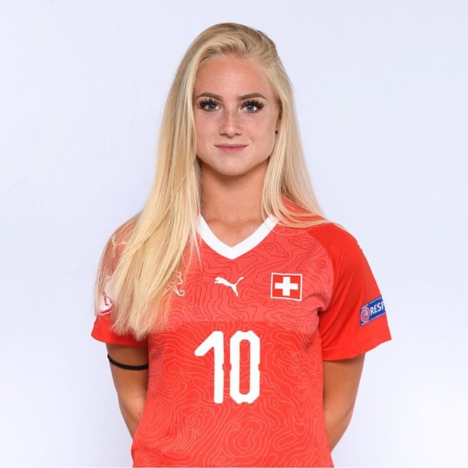 Chiêm ngưỡng nhan sắc 6 cầu thủ xinh đẹp nhất World Cup nữ 2023 - Ảnh 1 Chiêm ngưỡng nhan sắc 6 cầu thủ xinh đẹp nhất World Cup nữ 2023 - Ảnh 1