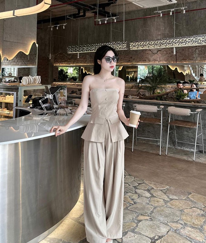 Cận cảnh nhan sắc ngày càng thăng hạng cùng vòng 1 quyến rũ của em gái Văn Toàn - Ảnh 2