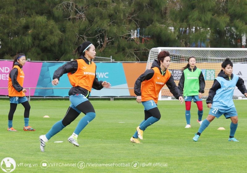 World Cup nữ 2023: ĐT Việt Nam gặp sự cố trên sân tập, báo Mỹ đánh giá cao thầy trò HLV Mai Đức Chung - Ảnh 2 World Cup nữ 2023: ĐT Việt Nam gặp sự cố trên sân tập, báo Mỹ đánh giá cao thầy trò HLV Mai Đức Chung - Ảnh 2