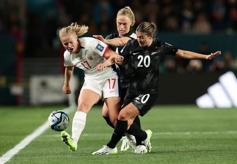 Video: Bàn thắng đầu tiên ở World Cup nữ 2023 - Ảnh 1