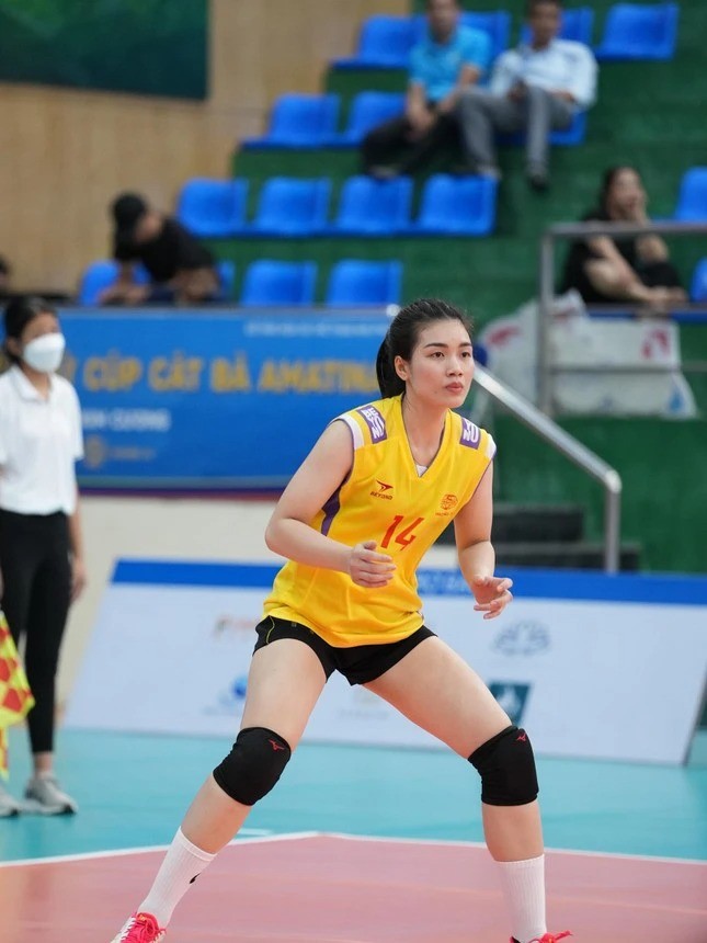 Trương Mộng Kha từng đoạt danh hiệu Hoa Khôi Bóng Chuyền tại Cup Cát Bà Amatina 2022 Trương Mộng Kha từng đoạt danh hiệu Hoa Khôi Bóng Chuyền tại Cup Cát Bà Amatina 2022