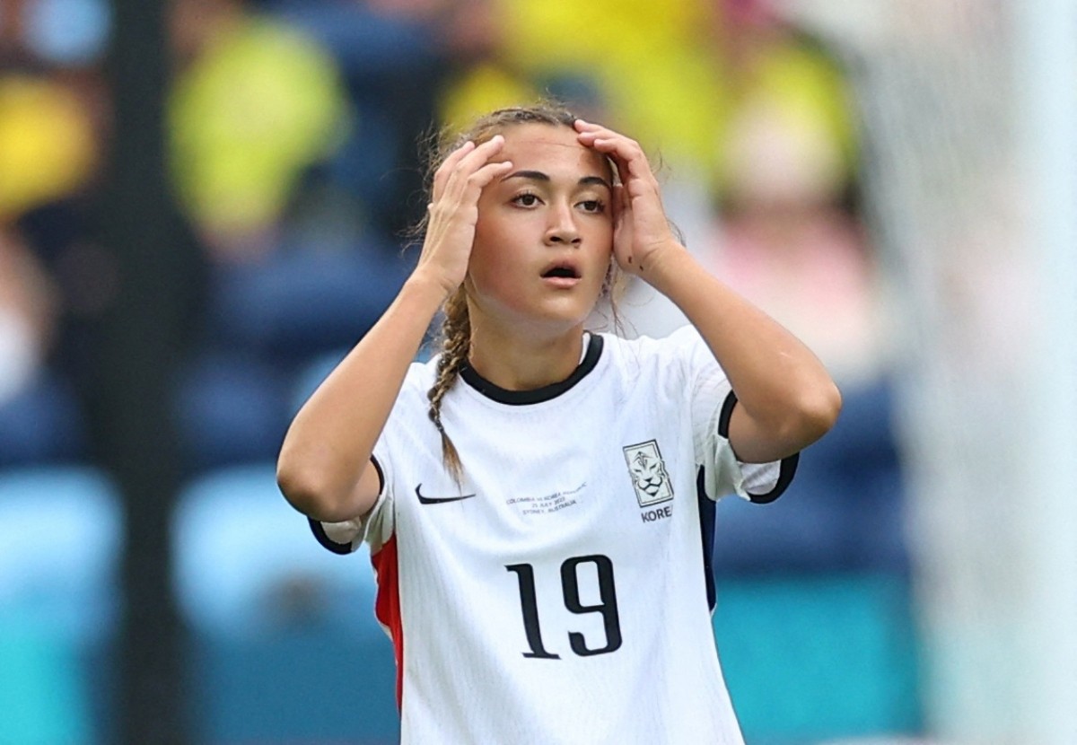 Danh tính cầu thủ trẻ nhất trong lịch sử ra sân ở World Cup nữ? - Ảnh 1