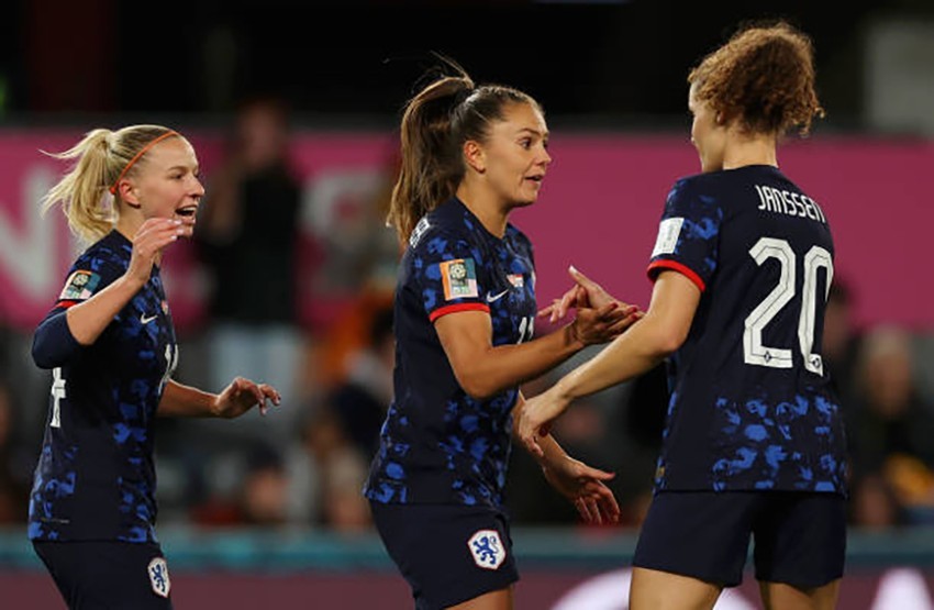Các nhà Á quân World Cup nữ 2019 đang cho thấy sự vượt trội hoàn toàn so với tuyển nữ Việt Nam. Các nhà Á quân World Cup nữ 2019 đang cho thấy sự vượt trội hoàn toàn so với tuyển nữ Việt Nam.