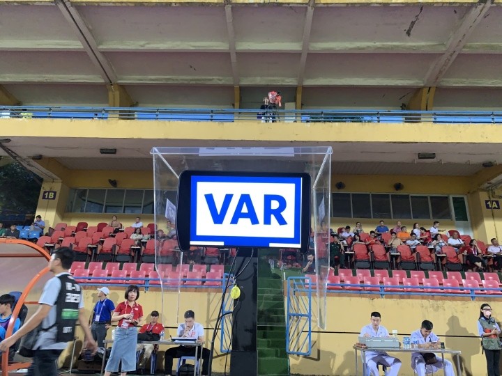 V-League 2023: Danh tính tổ trọng tài VAR ở trận Hà Nội FC đấu Hải Phòng - Ảnh 1 V-League 2023: Danh tính tổ trọng tài VAR ở trận Hà Nội FC đấu Hải Phòng - Ảnh 1