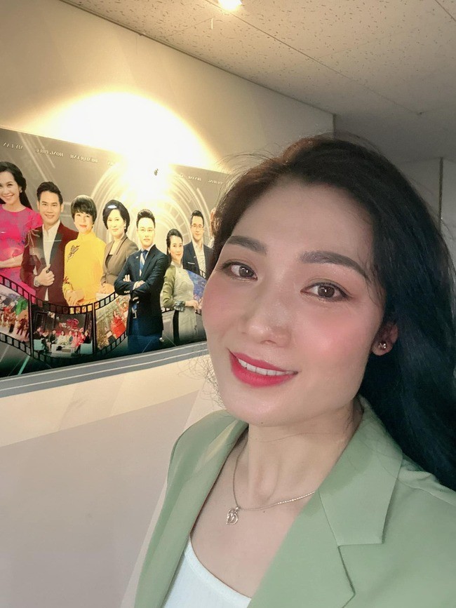 Phạm Thị Yến vẫn duy trì được nhan sắc đằm thắm ở tuổi U40 Phạm Thị Yến vẫn duy trì được nhan sắc đằm thắm ở tuổi U40