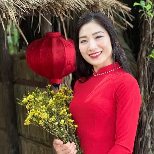 Phạm Thị Yến vẫn chưa tìm cho mình nửa còn lại. Ngay cả thông tin về bạn trai của người đẹp cũng luôn được giấu kín. Ở tuổi U40, Phạm Thị Yến khiến bao mày râu ngẩn ngơ, nhưng không biết cách nào để chinh phục. Phạm Thị Yến vẫn chưa tìm cho mình nửa còn lại. Ngay cả thông tin về bạn trai của người đẹp cũng luôn được giấu kín. Ở tuổi U40, Phạm Thị Yến khiến bao mày râu ngẩn ngơ, nhưng không biết cách nào để chinh phục.