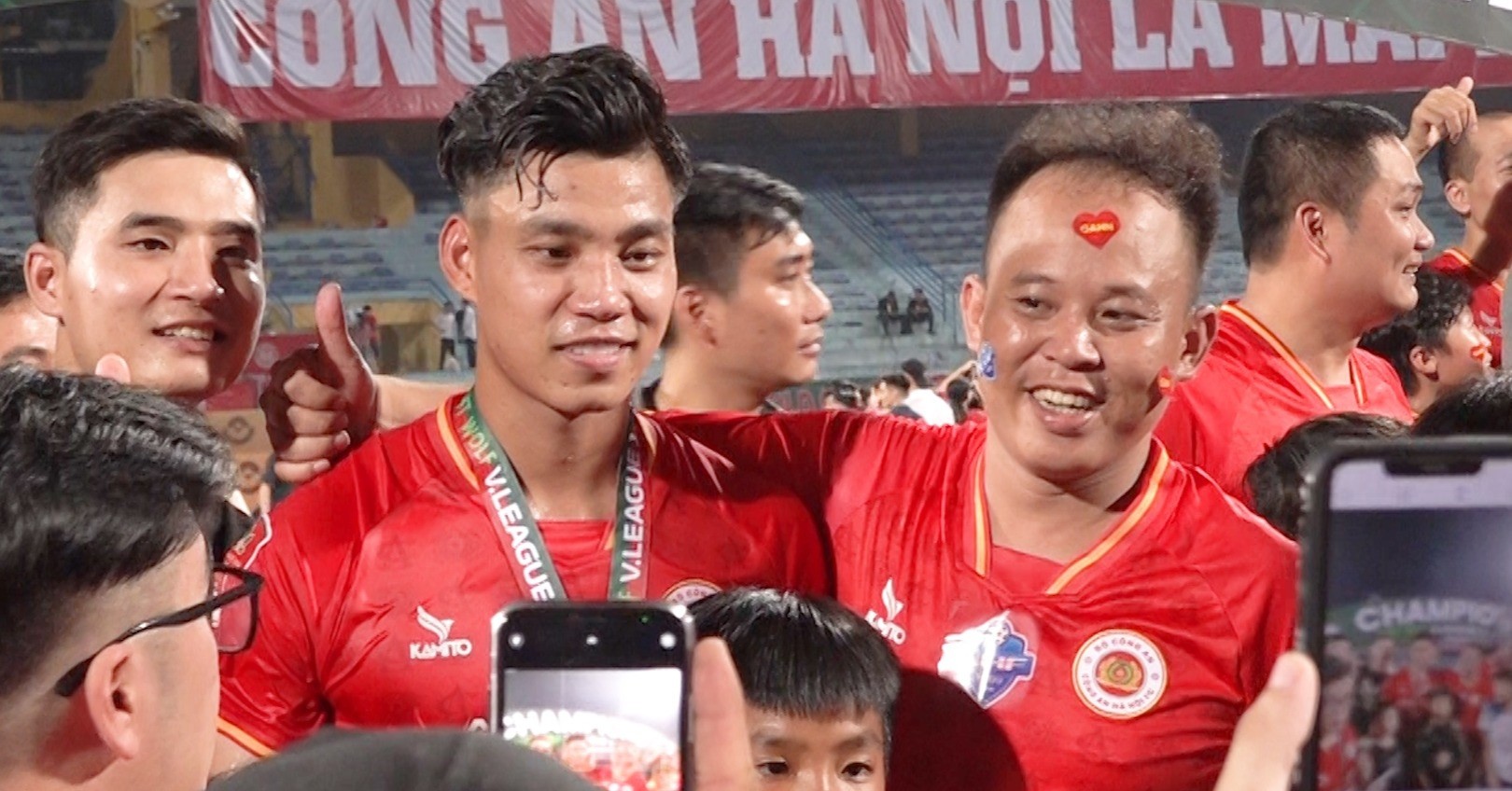 Văn Thanh nhắc đến CLB HAGL sau chức vô địch V-League 2023