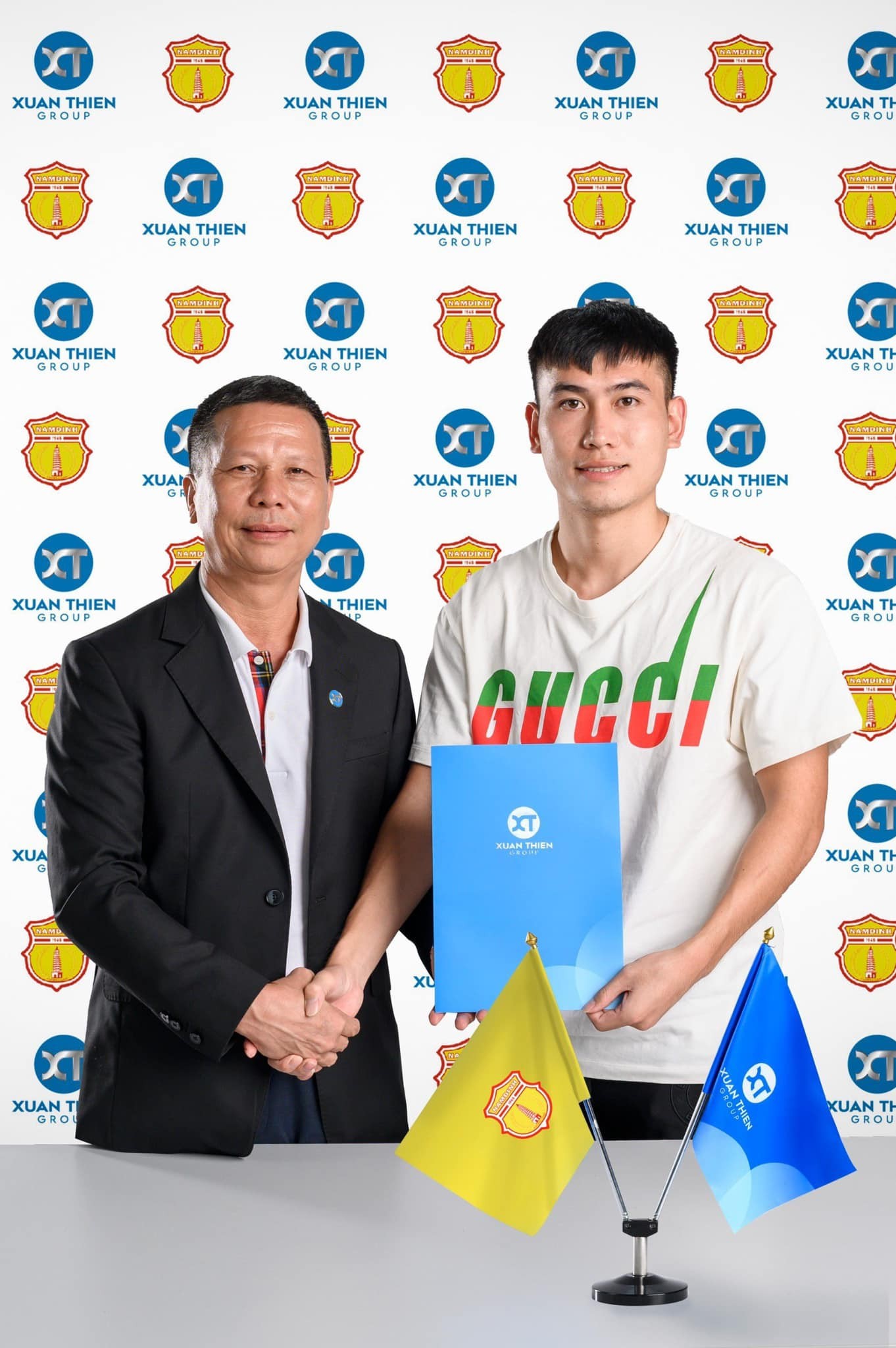 CLB Nam Định chiêu mộ tiền vệ Trần Văn Công