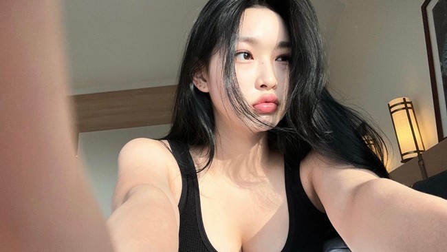 Cận cảnh nhan sắc gây xao xuyến của 'nữ thần' bóng chuyền xứ Kim Chi - Ảnh 1