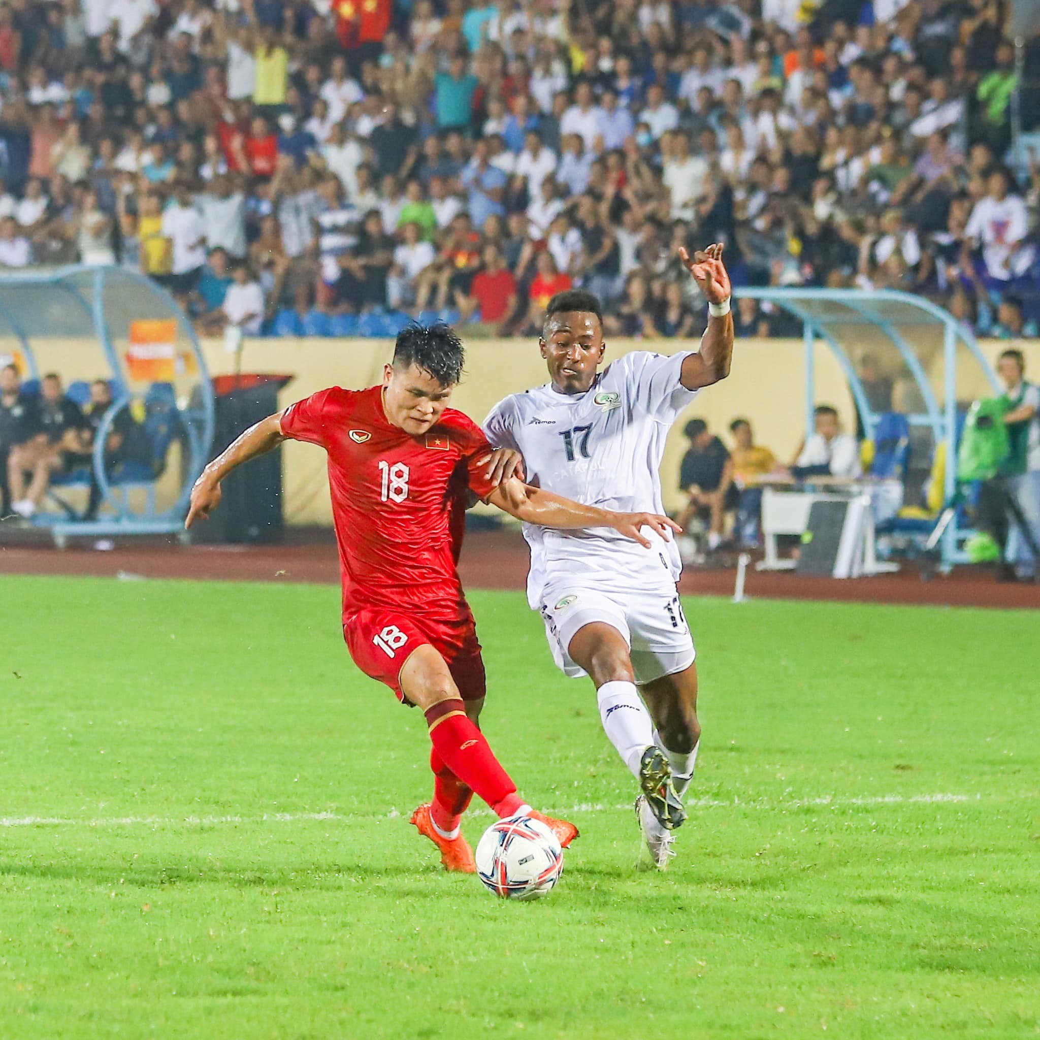 Công Phượng, Văn Toàn tỏa sáng giúp ĐT Việt Nam thắng thuyết phục ĐT Palestine - Ảnh 9