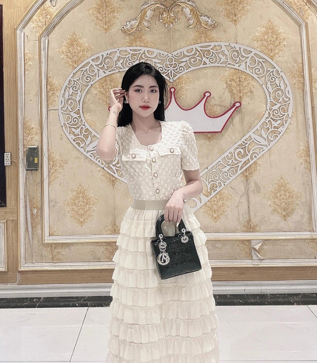 Em gái Văn Toàn cũng nhận được nhiều lời khen về sắc vóc ngày càng cuốn hút