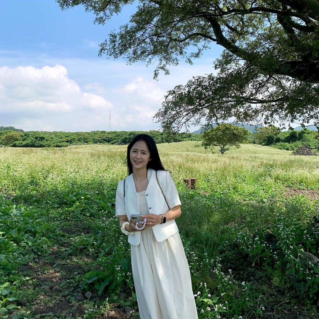 Cận cảnh nhan sắc 'nữ thần bóng đá Hàn Quốc' Lee Min Ah - Ảnh 2