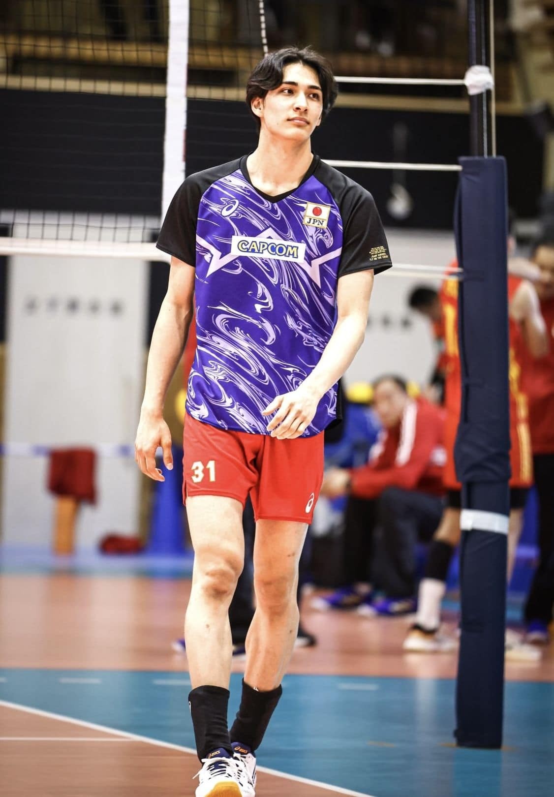 Takahashi thuộc lứa cầu thủ trẻ được tuyển chọn nhằm chuẩn bị cho Olympic 2024 cũng như những giải đấu lớn sắp tới. Anh  trở thành một át chủ bài của đội tuyển bóng chuyền Nhật Bàn với những cú giao bóng và cú đánh chính xác