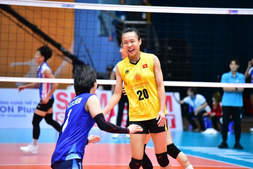 Cô gái quê Hà Tĩnh có chiều cao 1m83, độ bật nhảy đập là 2m98 và nhảy chắn (2m76). 