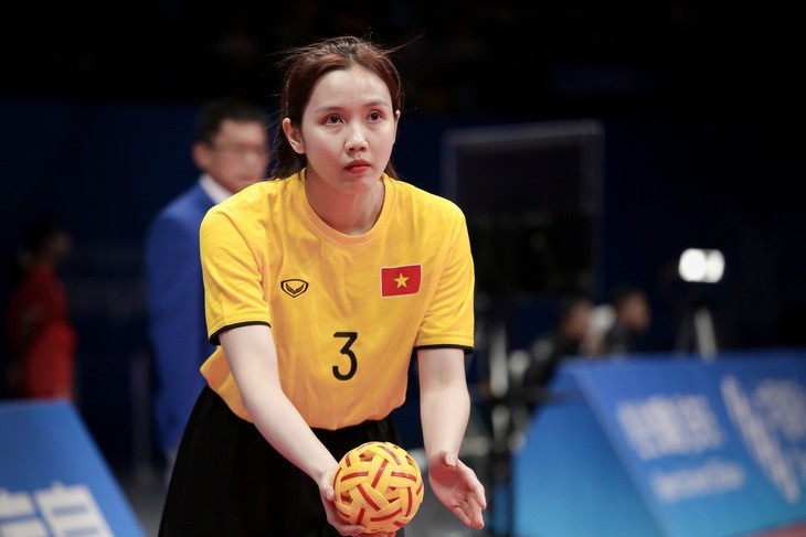 ASIAD 19: Tuyển cầu mây nữ Việt Nam giành HCV sau chiến thắng kịch tính trước Indonesia - Ảnh 2 ASIAD 19: Tuyển cầu mây nữ Việt Nam giành HCV sau chiến thắng kịch tính trước Indonesia - Ảnh 2