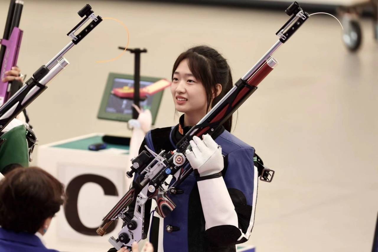 Huang Yuting - khi đó mới 16 tuổi - đi vào lịch sử khi trở thành vận động viên trẻ tuổi nhất của Trung Quốc đoạt vé tấm vé thông hành đến Olympic Paris 2024